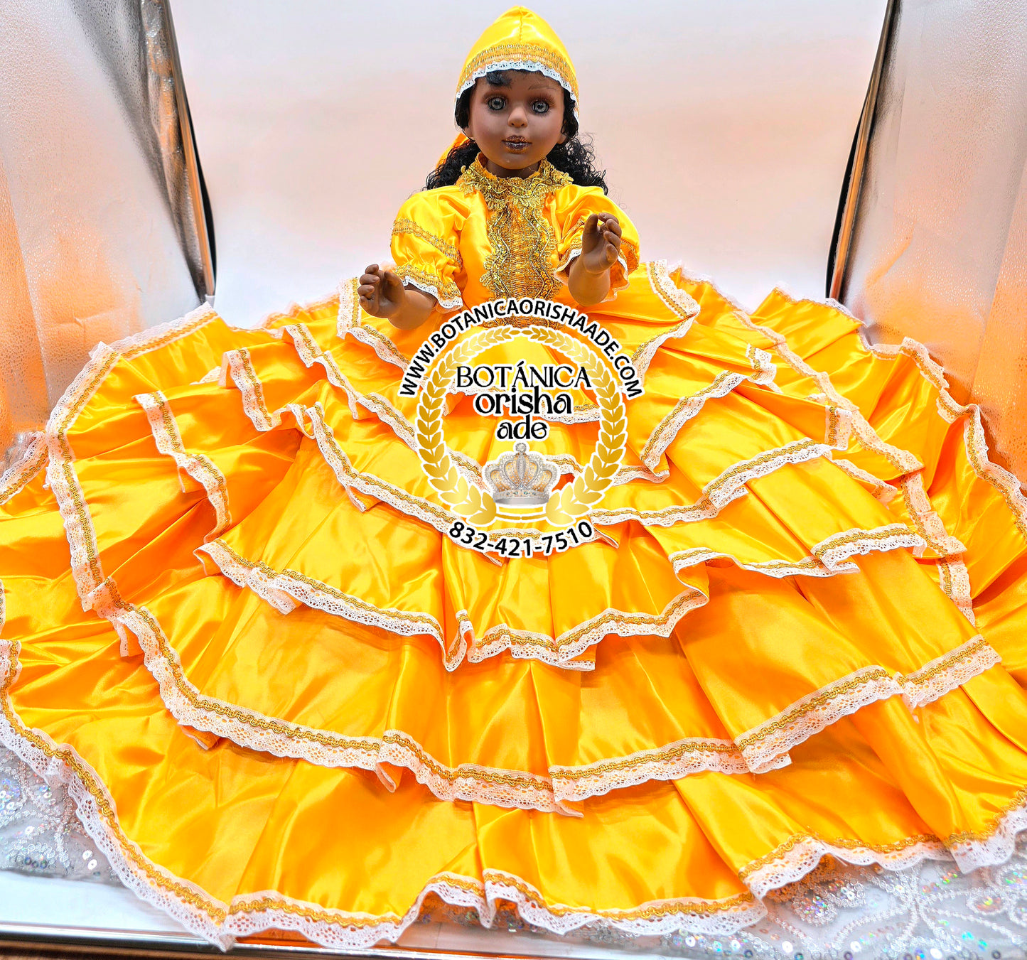 MUÑECA GRANDE VESTIDA DE SATIN AMARILLO