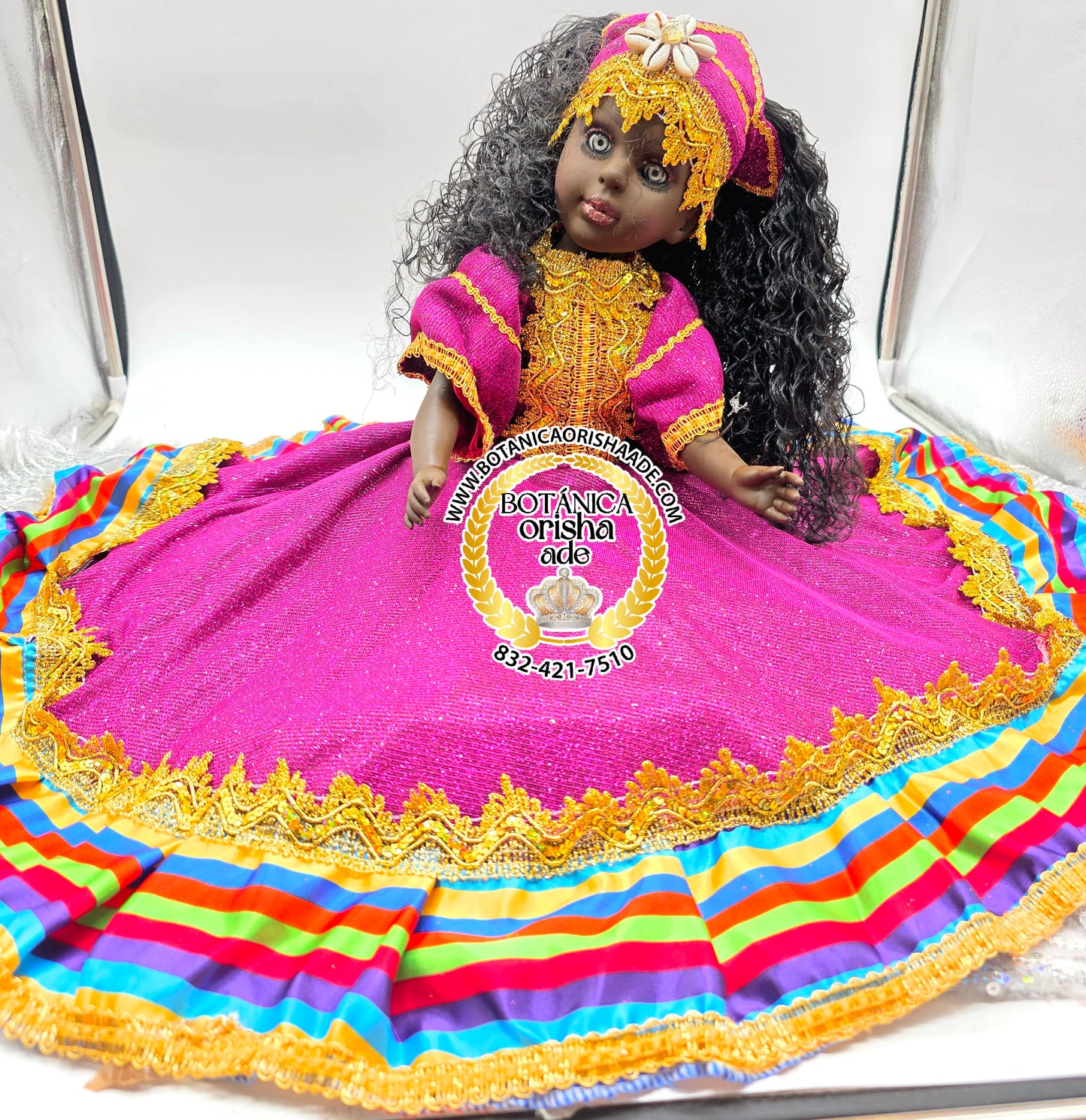 MUÑECA MEDIANA VESTIDA DE 7 COLORES