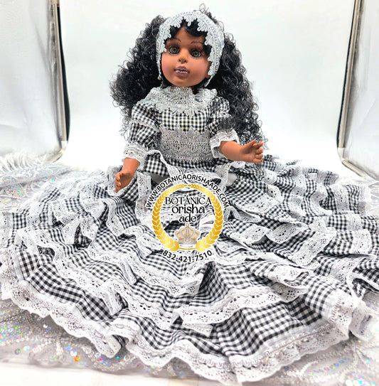 MUÑECA MEDIANA VESTIDA DE GINGA NEGRA