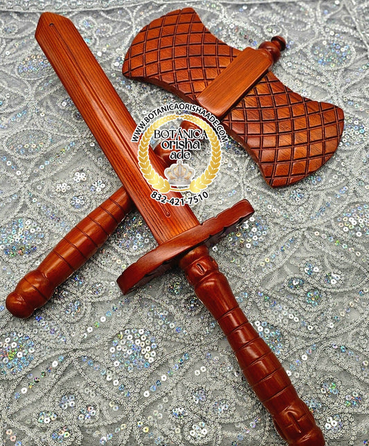 HACHA Y ESPADA DE MADERA (CLARA)