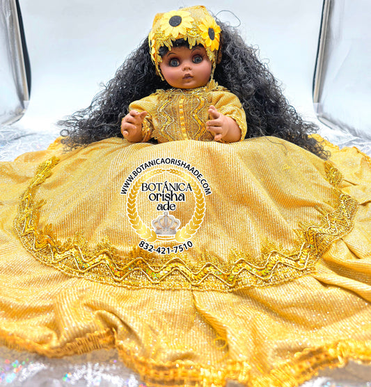 MUÑECA PEQUEÑA VESTIDA DE AMARILLO