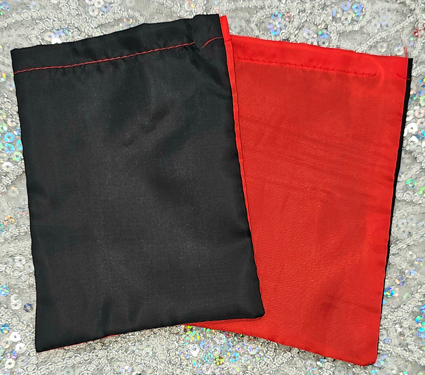 BOLSA DE CARACOL ROJA CON NEGRO