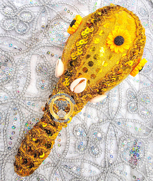 MARACA FORRADA EN TELA DE OSHUN