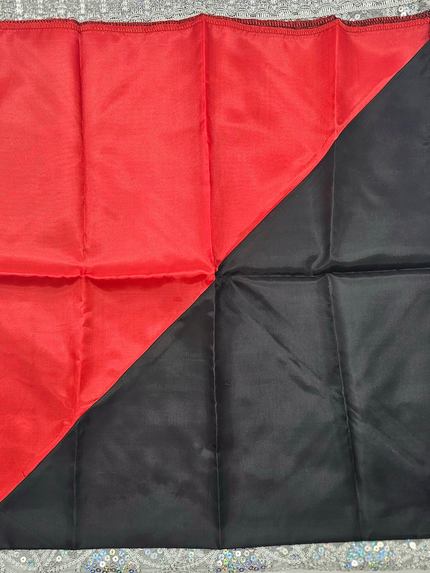 Paño Rojo y Negro