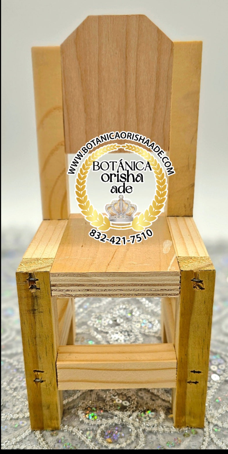 TAURETE DE MADERA CHIQUITA 2