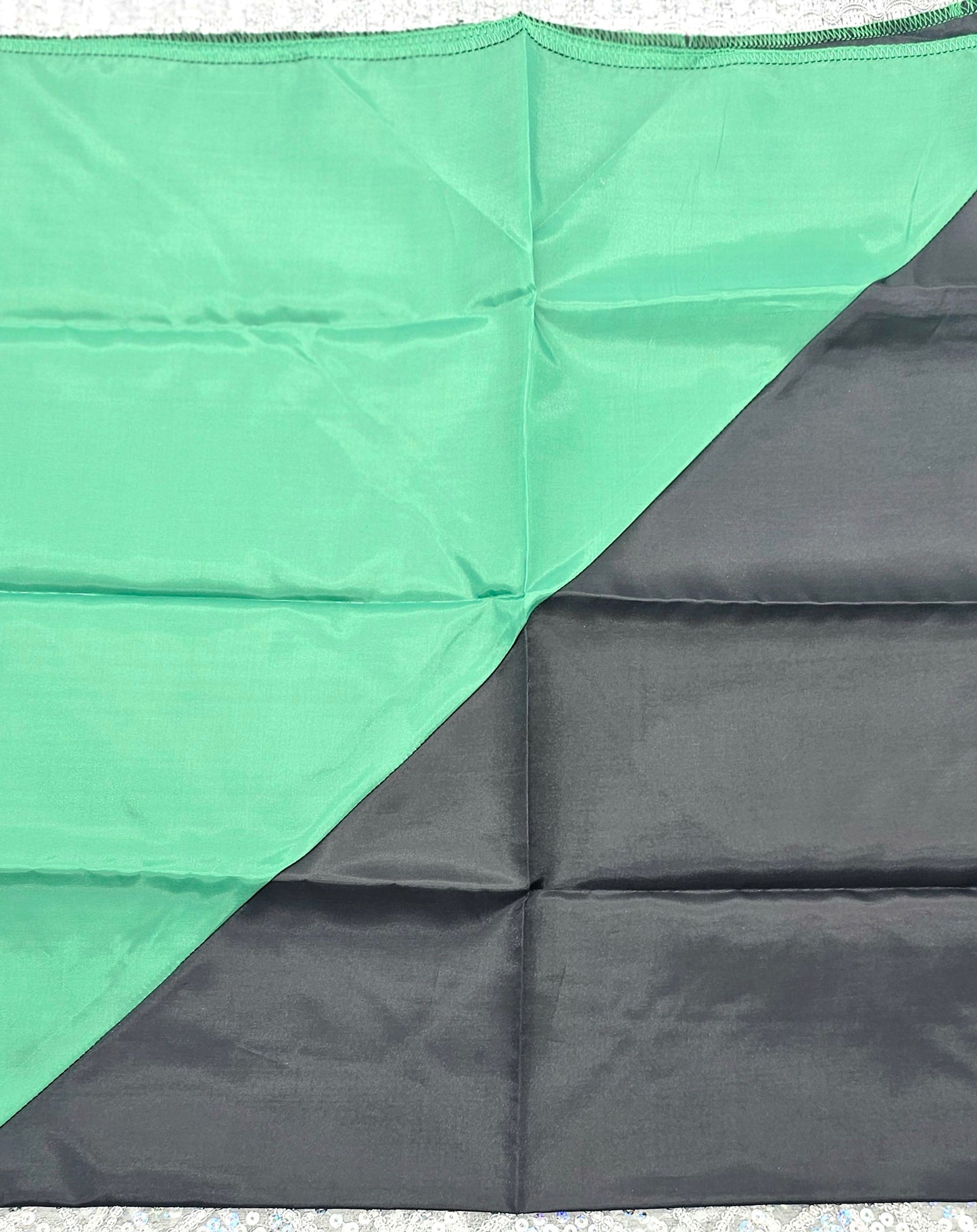 PAÑO NEGRO Y VERDE